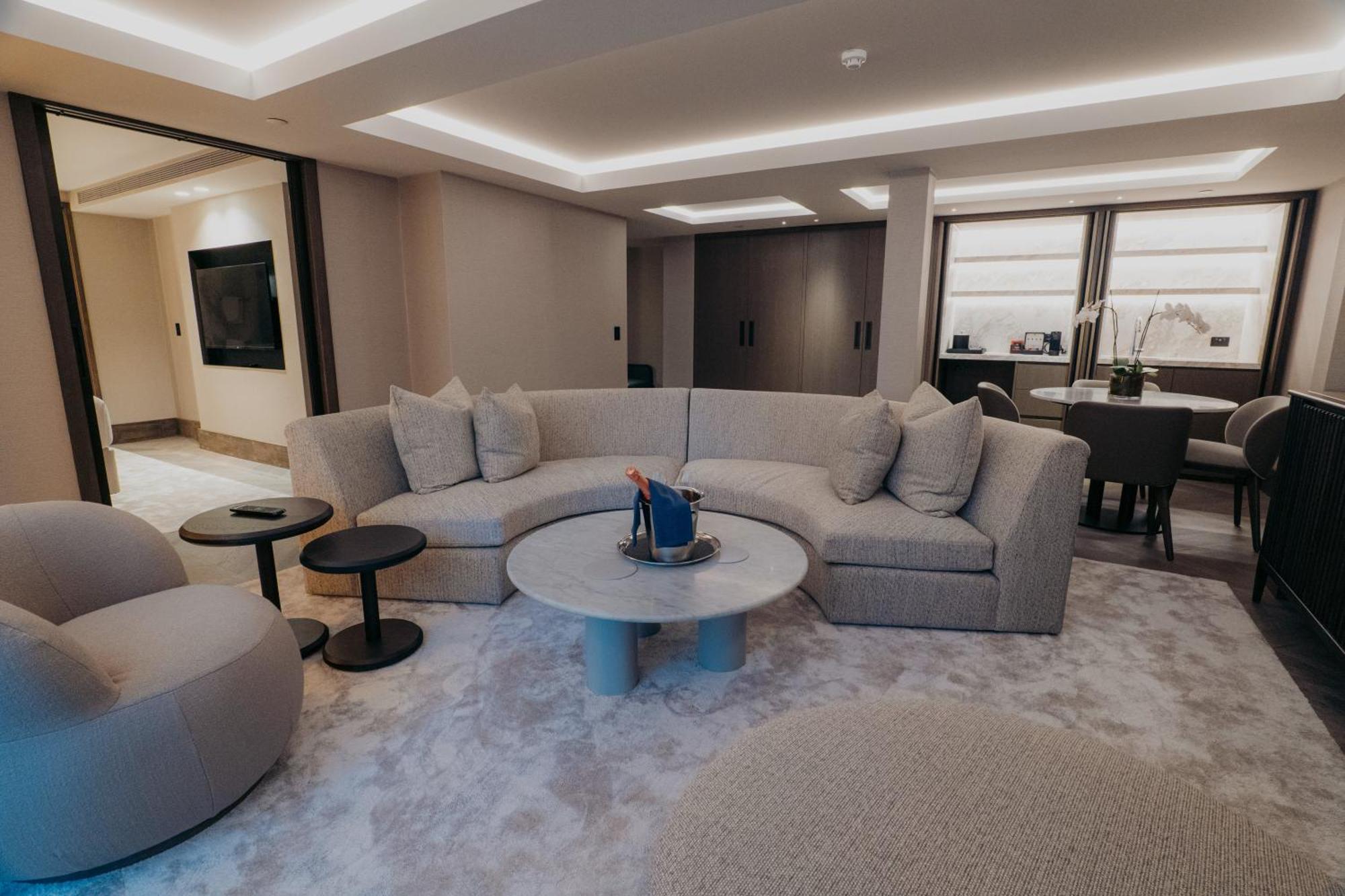 The Lyall Melbourne Room photo